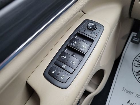 Used 2020 Jeep Grand Cherokee Limited image 26