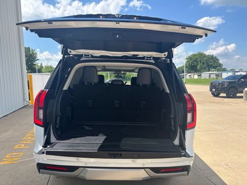 Used 2025 Ford Expedition Platinum AWD/4WD image 15