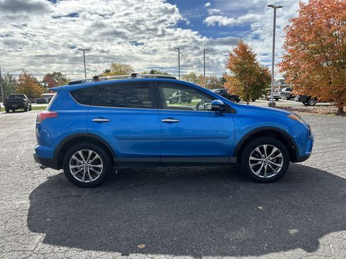 Used 2017 Toyota RAV4 Limited image 4