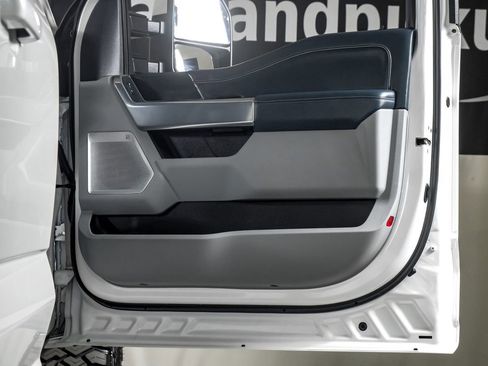 Used 2023 Ford F250 Limited w/ FX4 Off-Road Package image 36