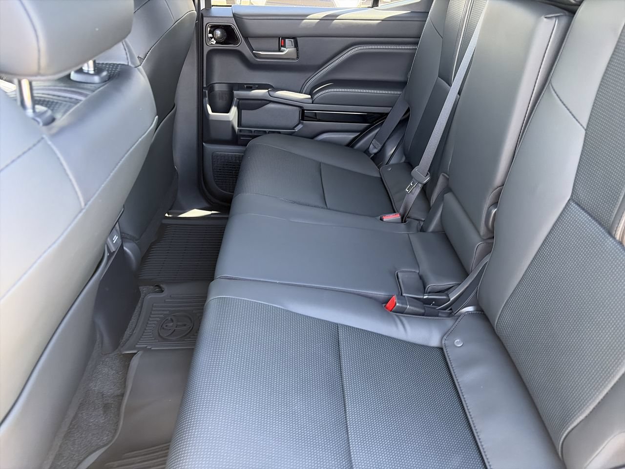 New 2026 Toyota 4Runner Limited AWD/4WD image 21