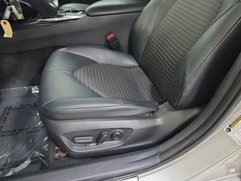 Used 2020 Toyota Camry SE w/ Protection Package (Q2) image 29