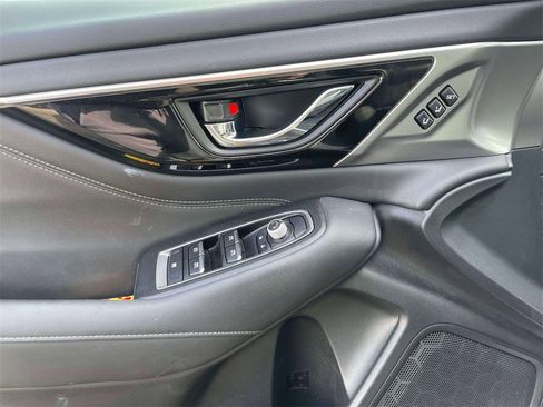 Used 2022 Subaru Outback Limited image 17