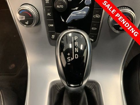 Used 2018 Volvo V60 T5 Dynamic w/ Vision Package image 15