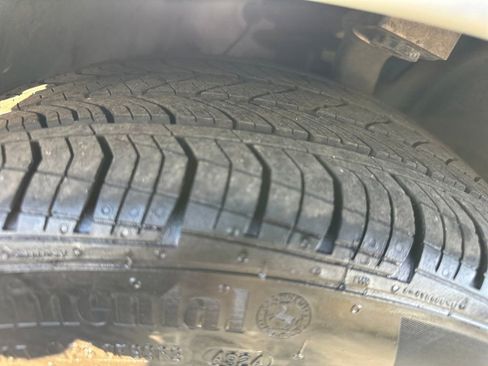 Used 2018 Mercedes-Benz C 300 4MATIC Sedan w/ Premium Package image 12