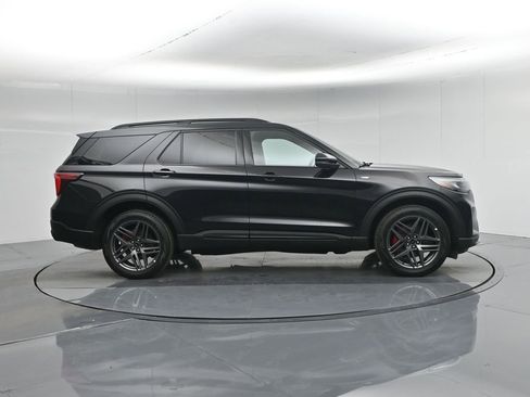 Used 2025 Ford Explorer ST-Line w/ ST-Line Street Pack image 27
