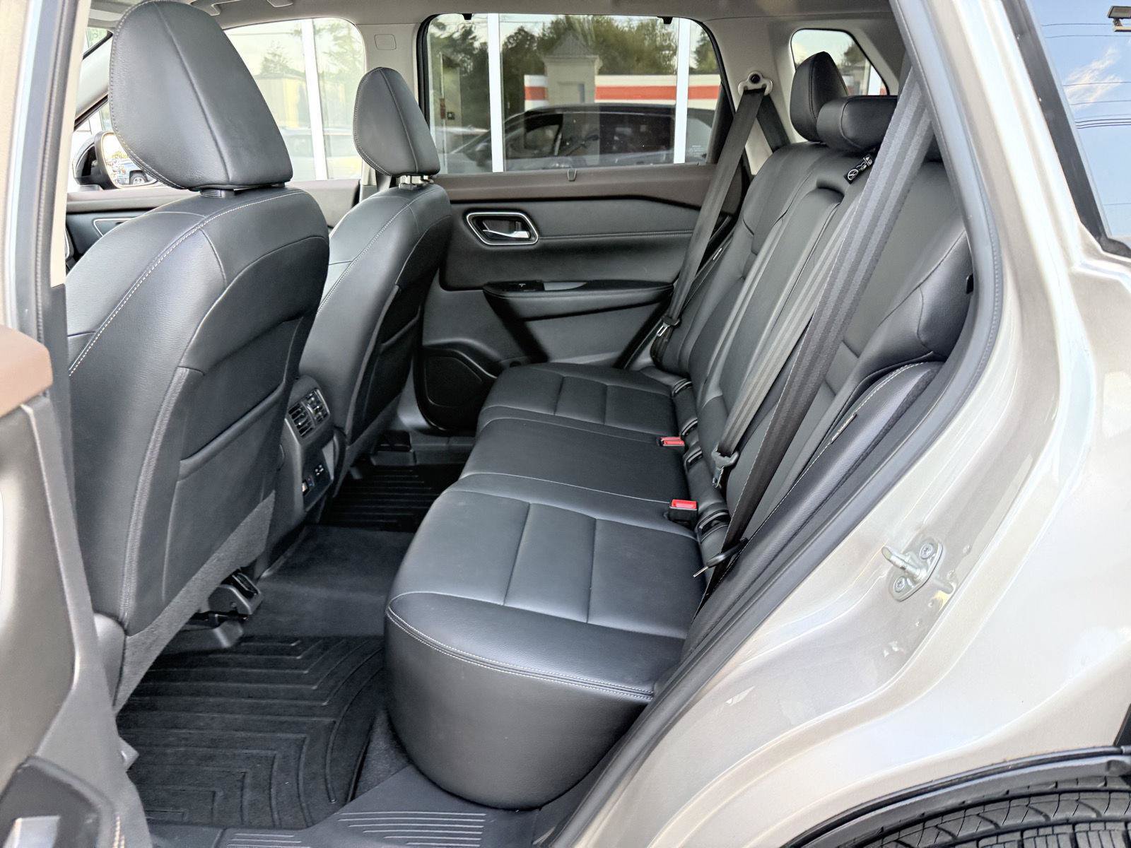 Used 2021 Nissan Rogue SL w/ Premium Package AWD/4WD image 32