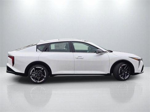 New 2026 Kia K4 GT-Line image 4