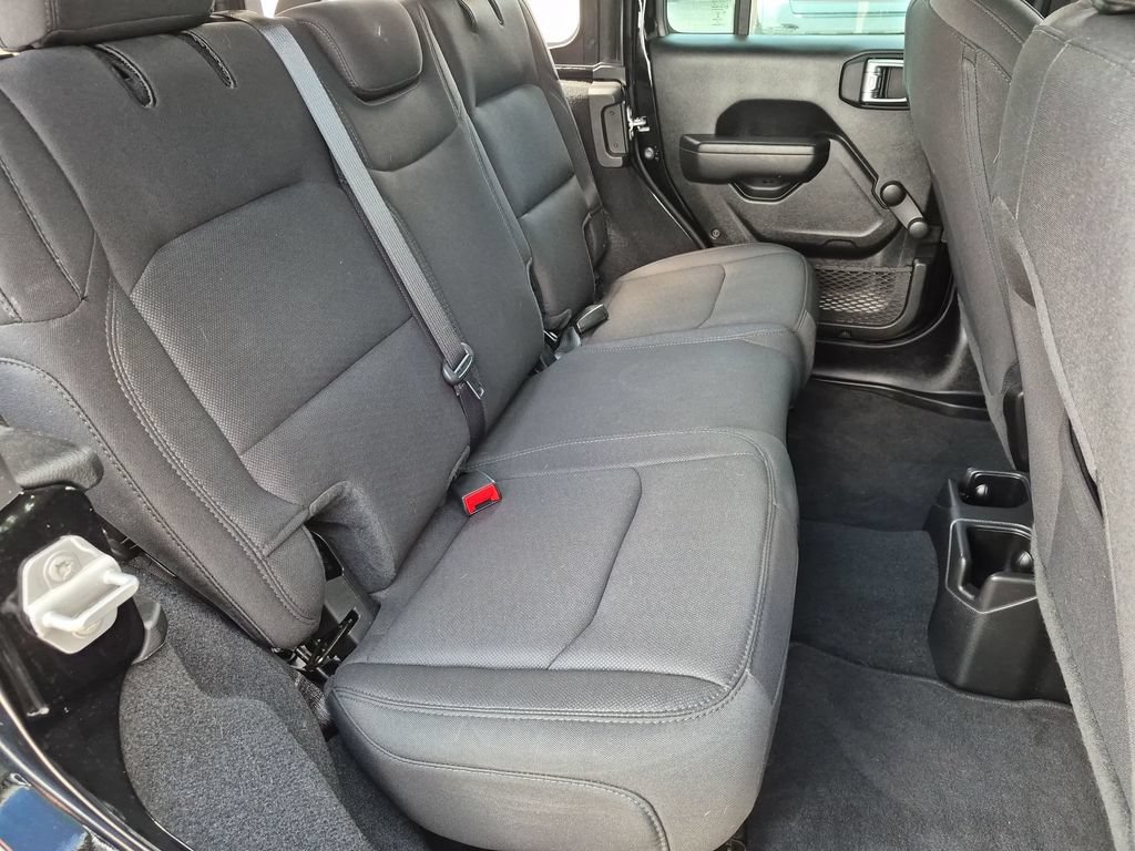 Used 2022 Jeep Wrangler Unlimited Sport AWD/4WD image 33