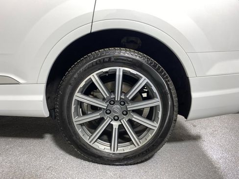 Used 2018 Audi Q7 3.0T Premium Plus w/ Premium Plus Package image 31