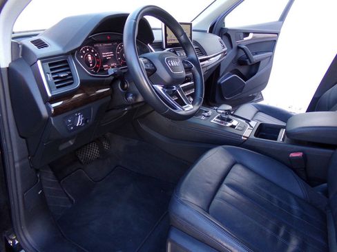 Used 2019 Audi Q5 2.0T Premium Plus w/ Premium Plus Package image 18