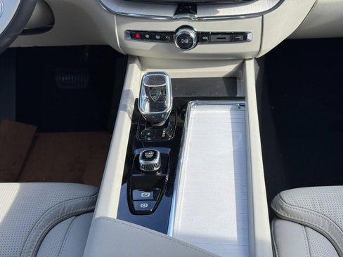 New 2026 Volvo XC60 T8 Ultra w/ Climate Package image 9