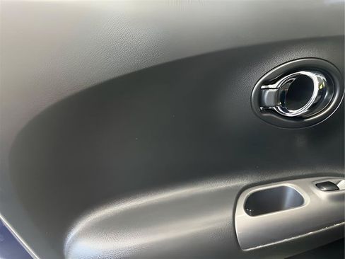 Used 2015 Nissan Juke SV AWD/4WD image 9