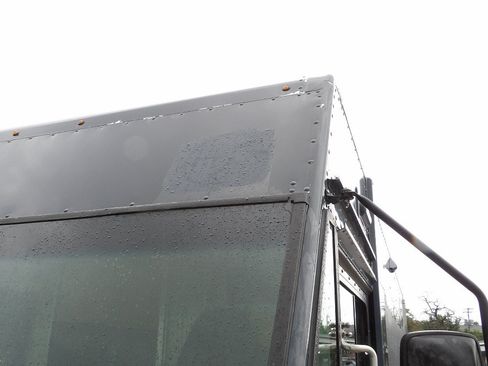 Used 2019 Ford E-450 and Econoline 450 Super Duty RWD image 40