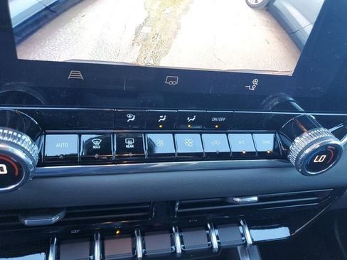 New 2026 GMC Canyon Elevation w/ Convenience Package image 24