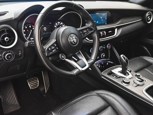 Used 2023 Alfa Romeo Stelvio Ti image 14
