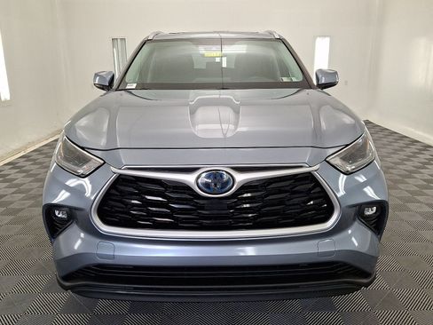 Used 2021 Toyota Highlander XLE AWD/4WD image 21