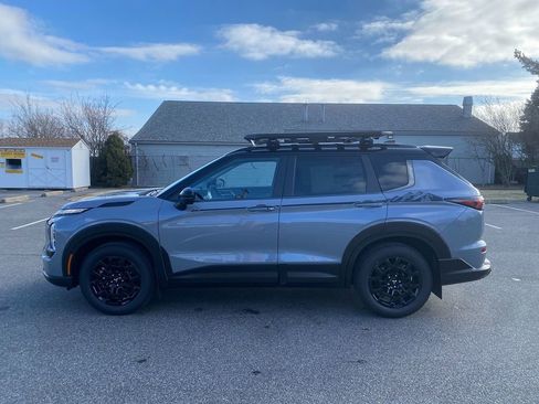 New 2026 Mitsubishi Outlander AWD image 9