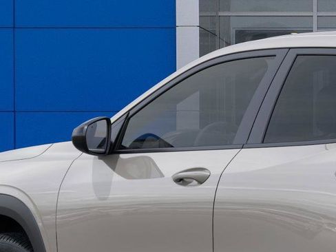 New 2026 Chevrolet Trax RS w/ Sunroof Package image 12