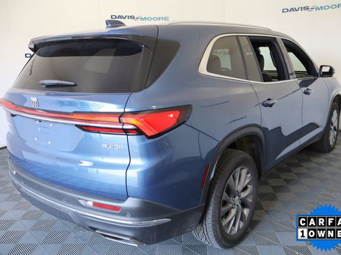 Used 2025 Buick Enclave Preferred image 6