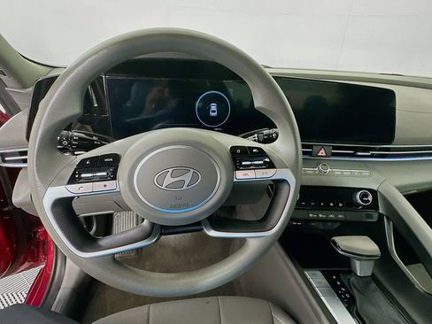 Certified 2024 Hyundai Elantra SEL image 11