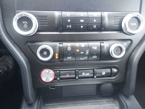 Used 2021 Ford Mustang GT RWD image 14
