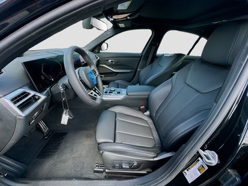 New 2026 BMW 330i Sedan w/ M Sport Package RWD image 15
