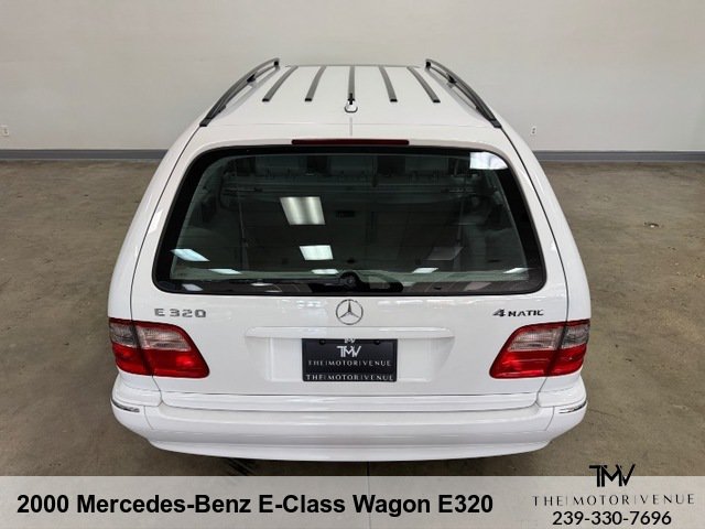 Used 2000 Mercedes-Benz E 320 4MATIC Wagon image 10
