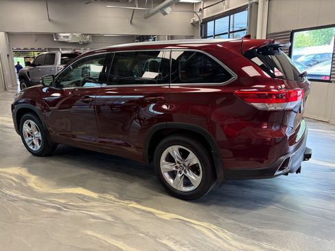 Used 2018 Toyota Highlander Limited AWD/4WD image 40