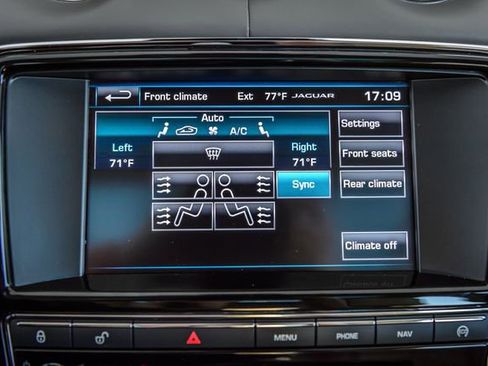 Used 2015 Jaguar XJ L Portfolio image 24