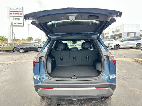Used 2025 Chevrolet Equinox LT w/ Convenience Package II AWD/4WD image 5