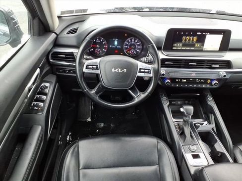Used 2022 Kia Telluride S image 10