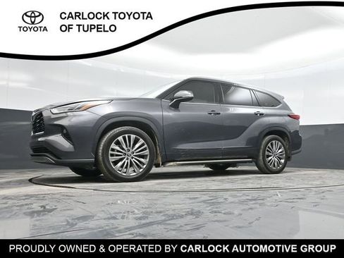 Used 2022 Toyota Highlander Platinum image 44