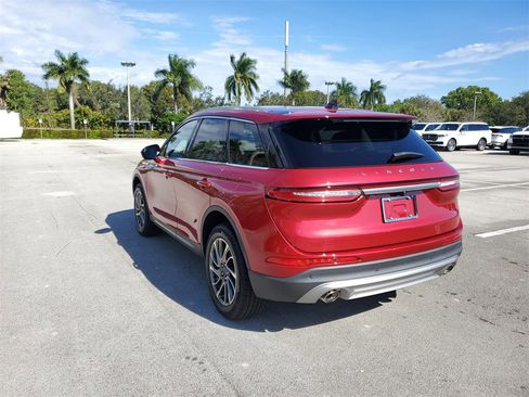 Certified 2022 Lincoln Corsair AWD w/ Equipment Group 101A image 3