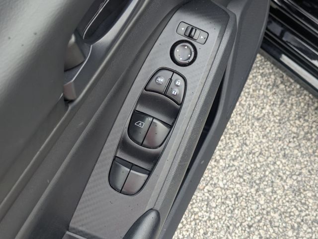 Used 2024 Nissan Altima 2.5 S FWD image 13