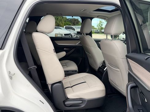 Used 2024 MAZDA CX-90 3.3 Turbo w/ Preferred Package AWD/4WD image 18
