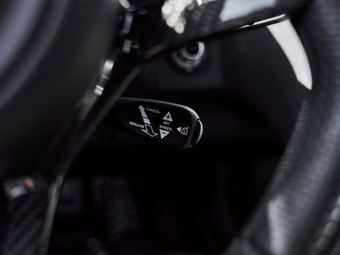 Used 2012 McLaren MP4-12C Coupe RWD image 51