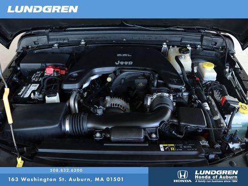 Used 2018 Jeep Wrangler Unlimited Rubicon image 30