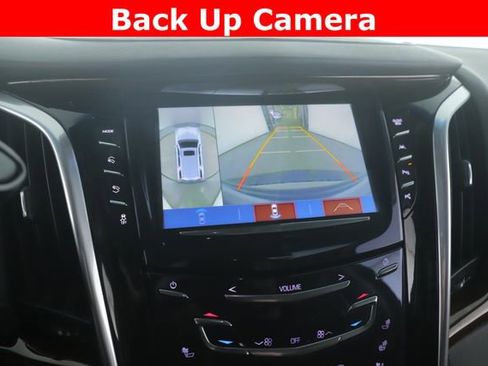Used 2019 Cadillac Escalade Luxury AWD/4WD image 25
