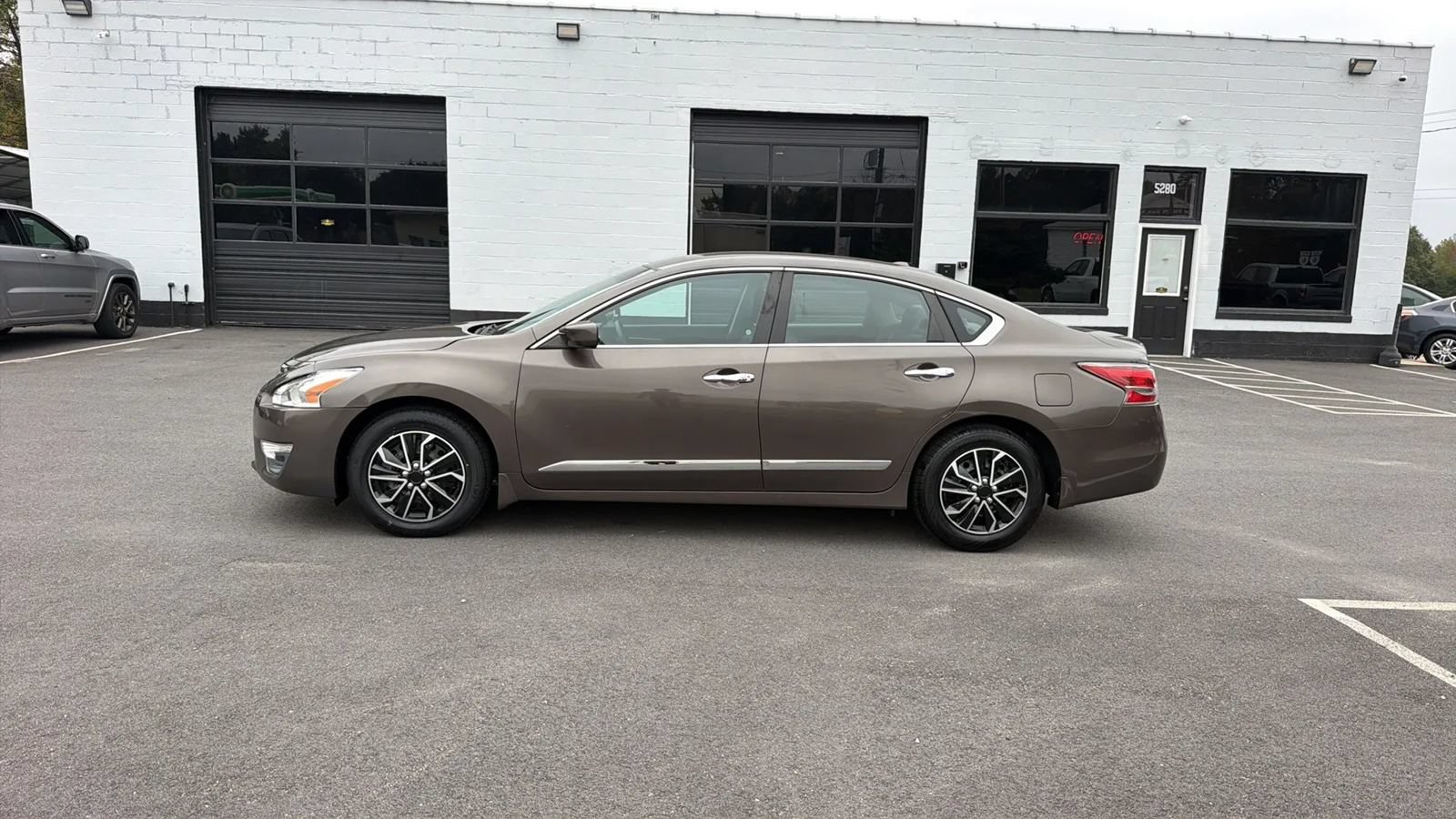 Used 2015 Nissan Altima 2.5 S w/ Power Driver Seat Package FWD image 4
