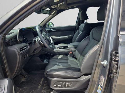 Used 2023 Hyundai Palisade Calligraphy w/ Winter Package FWD image 9