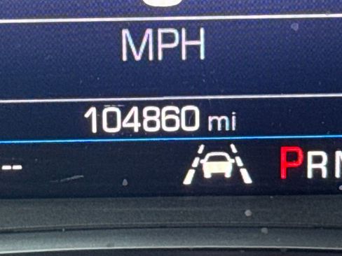 Used 2020 Chevrolet Equinox LT w/ Driver Convenience Package image 39