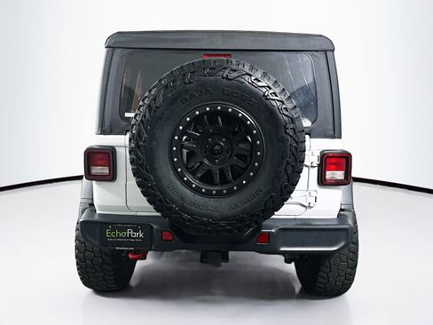 Used 2021 Jeep Wrangler Unlimited Rubicon AWD/4WD image 7