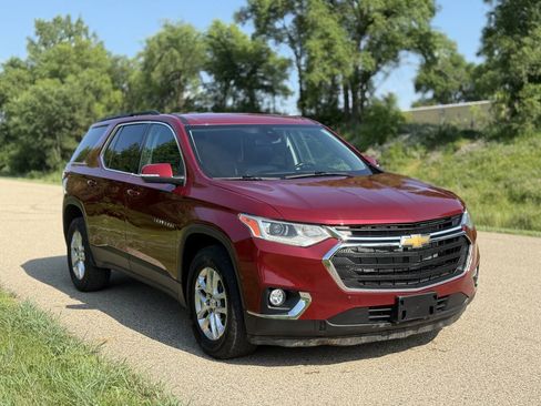 Used 2021 Chevrolet Traverse LT AWD/4WD image 4
