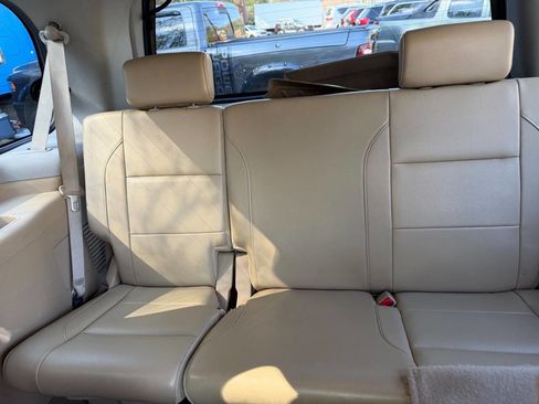 Used 2015 Nissan Armada Platinum w/ 2nd Row Captain Seat Package AWD/4WD image 14