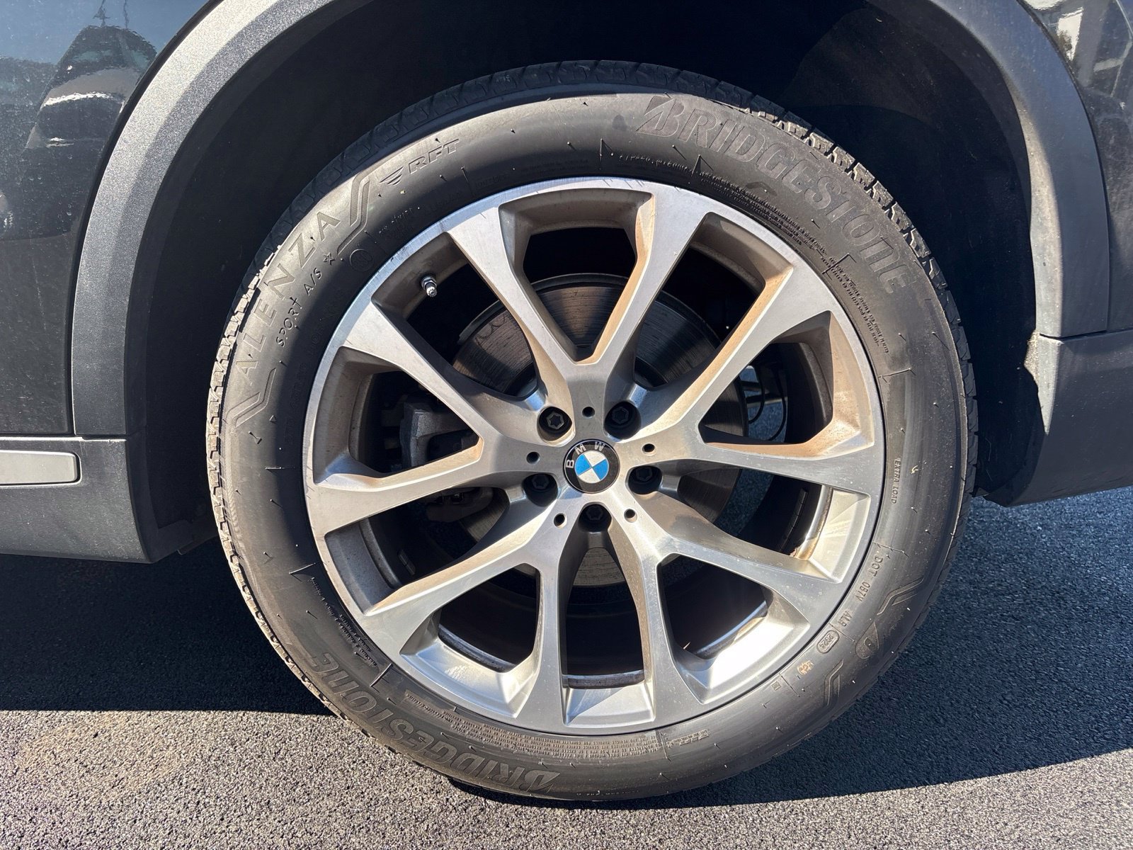 Used 2023 BMW X5 xDrive40i w/ Premium Package AWD/4WD image 10