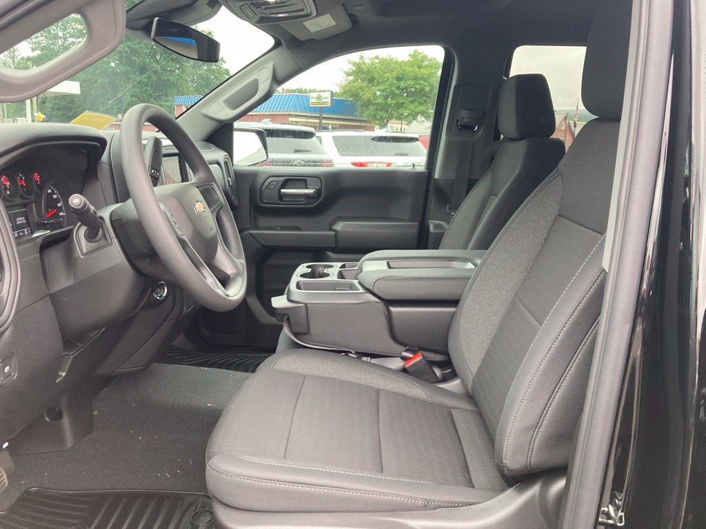 New 2026 Chevrolet Silverado 1500 Custom w/ Turbomax Blackout Package AWD/4WD image 4