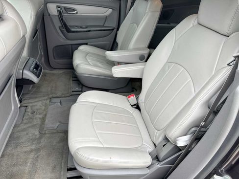 Used 2014 Chevrolet Traverse LTZ AWD/4WD image 17