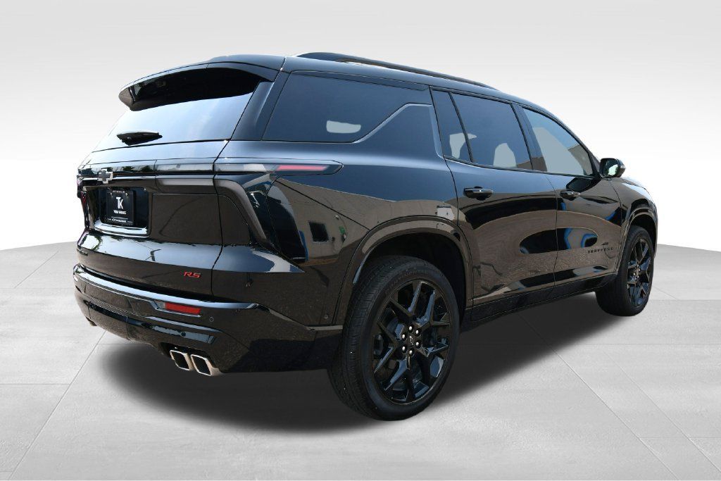 Used 2025 Chevrolet Traverse RS w/ LPO, Floor Liner Package AWD/4WD image 8