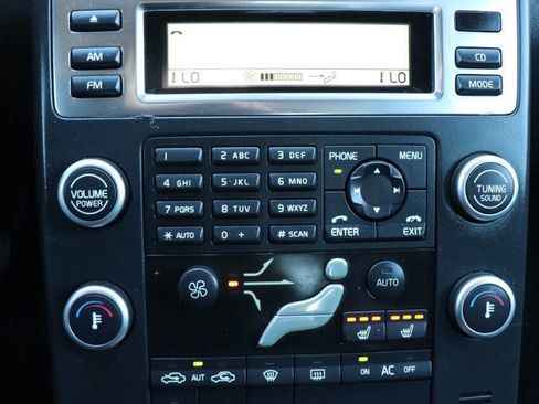 Used 2010 Volvo XC70 3.2 image 27